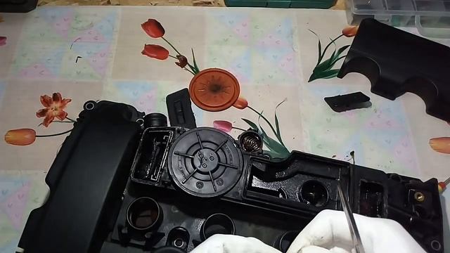 как заменить мембрану клапанной крышки ЕР6 пежо,ситроен,бмв смотреть онлайн