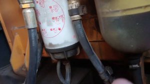 Замена топливных фильтров на экскаваторе HYUNDAI 430