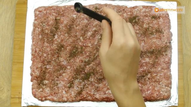 Всего 3 ингредиента! Очень вкусный мясной рулет быстрого приготовления! | Appetitno.TV смотреть онлайн