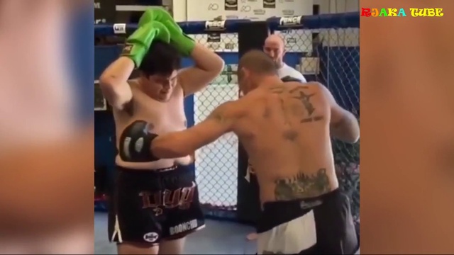 Приколы с людьми и животными. Пьяные подруги. смотреть онлайн