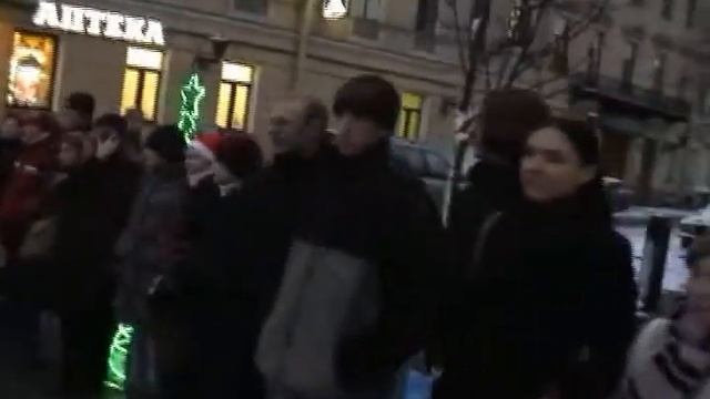 Флешмоб "Праздник". Петербург, декабрь 2004. смотреть онлайн