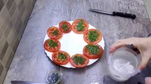 Салат КАПРЕЗЕ с соусом ПЕСТО и сыром БУРРАТА