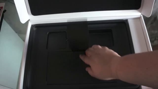 New November 2011 17" MacBookPro Unboxing смотреть онлайн