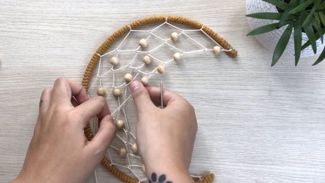 DIY MACRAME TUTORIAL | HOW TO MAKE MACRAME MOON DREAMCATCHER - MOONCATCHER смотреть онлайн