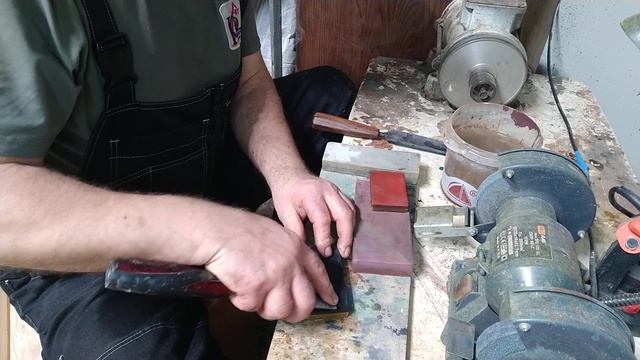 Заточка полукруглой стамески. Tool Sharpening. Уроки заточки инструмента.