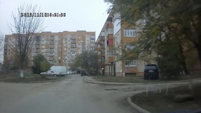 Наконец то заделали яму, которая блокировала въезд во двор 1 месяц || Ужгород Инфо смотреть онлайн