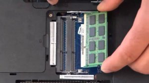 Toshiba Satellite C870: Замена памяти