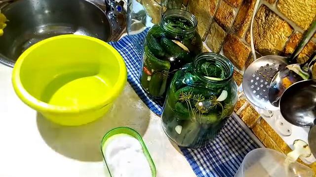 Хрустящие огурчики как бочковые. Холодный засол. смотреть онлайн