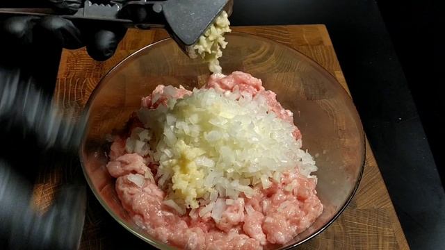 Рецепт,из фарша,бризоли,котлеты,из вафельных коржей,это вкусно.