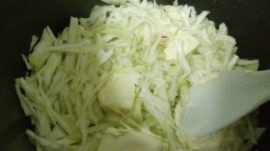 Заливной пирог с капустой и курицей в мультиварке
