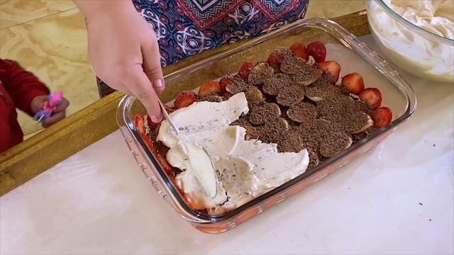 COOKING: ГОТОВИМ КЛУБНИЧНЫЙ ДЕСЕРТ 08.06.20 смотреть онлайн
