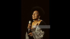 ROBERTA FLACK -  Killing Me Softly With His Song *** ONLY VOCALS, GUITAR and PIANO *** NEW 2022 MIX