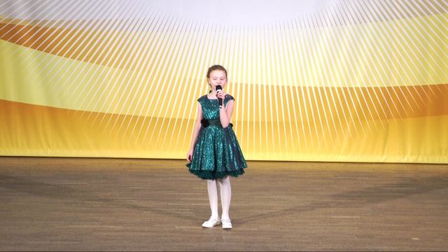 «Снежная баба». Автор слов: Н. Соловьева,  музыка: Р. Гуцалюк