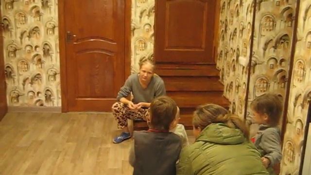 В гостях у крёстного двойняшек.Крёстный-мой старший сын.Отец,все сыновья и внук. смотреть онлайн