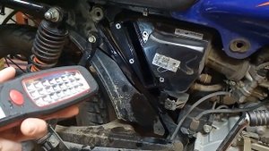 Bajaj BOXER. Чистим воздушный фильтр