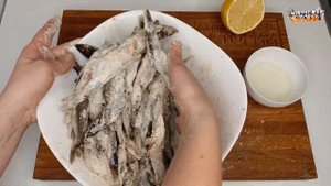 Вкуснейшая мойва запеченная в духовке с лимонным соком