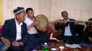 Тошпулоди Фароби. каллаи пусидаи аз тан чудо