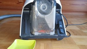 Vacuuming up water with miele cx1