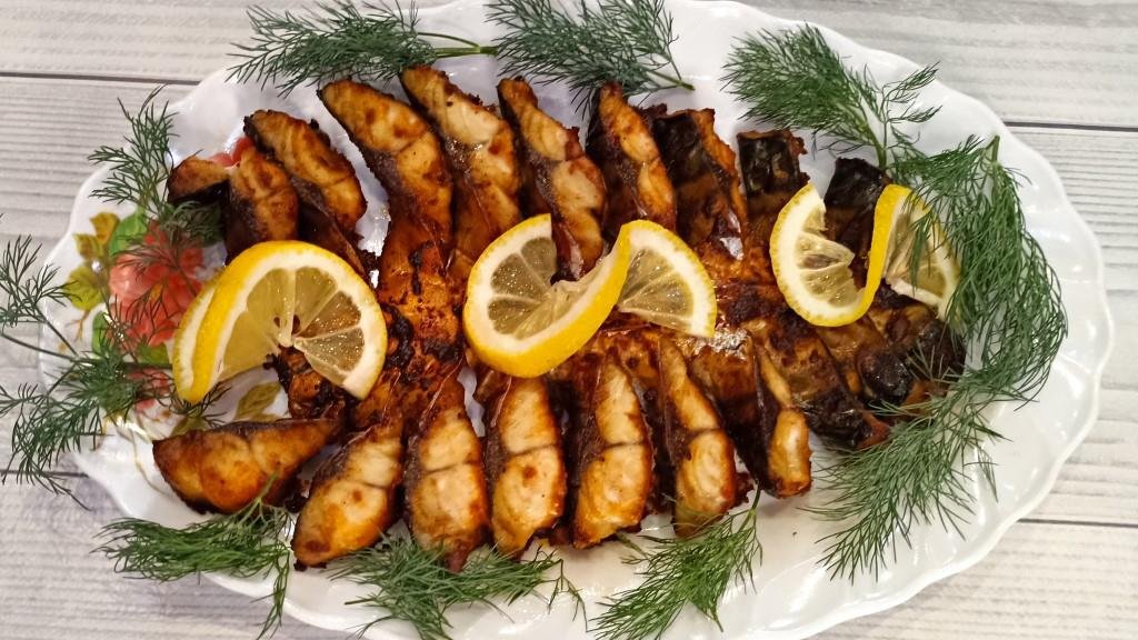Скумбрия, запеченная в духовке