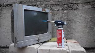Телевизор против газовой горелки. НЕ ПОВТОРЯЙТЕ ЭТО!!!