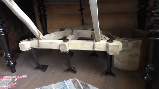 Старинные деревенские предметы быта. Музей старины в деревне. Вещи наших предков. В деревне.
