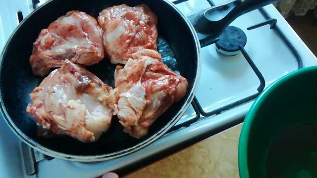 ЖАРЕНЫЕ КУРИНЫЕ БЁДРЫШКИ.