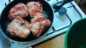 ЖАРЕНЫЕ КУРИНЫЕ БЁДРЫШКИ.