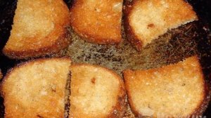 Гренки с яйцом и помидором