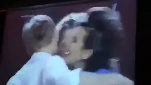 Oriflame с 4 го сезона является официальной косметикой проекта ГОЛОС! 1 смотреть онлайн