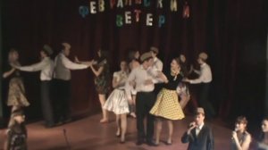 Идет солдат по городу