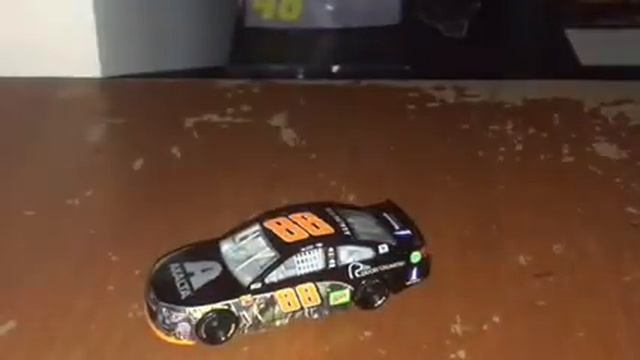 NASCAR Diecast Review: Dale Earnhardt Jr’s 2017 Axalta/Ducks Unlimited Chevy SS смотреть онлайн