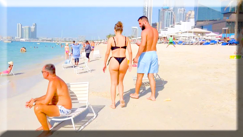 Прогулка по пляжу Дубай Марина - Девушки в бикини