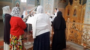 Полиелей (Хвалите имя Господне), величание праздника Вознесения Господня.