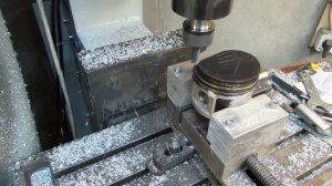ЛФ250Ф3 Servo фрезеровка поршня ЗМЗ-511