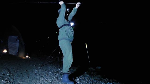 РЫБАЛКА С НОЧЕВКОЙ! Новое красивое место. Палатка, костёр, быт на природе. смотреть онлайн