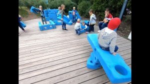 Очень крутой и интересный парк Горького в Москве. Горки, аттракционы, качели, детская площадка