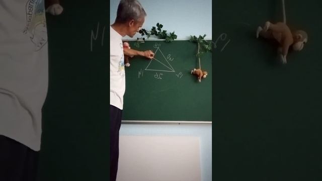 Треугольник, самая сильная геометрическая фигура, одна из версий почему!!!