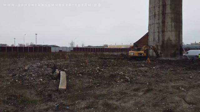 Брянск УК БМЗ - демонтаж железобетонной дымовой трубы высотой 100 м. WWW.ДЕМОНТАЖ-ДЫМОВОЙ-ТРУБЫ.РФ смотреть онлайн