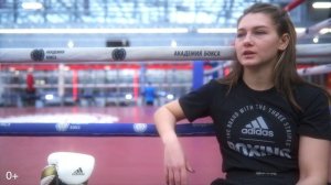 Вопросы девушке-боксёру Валерии Родионовой о важности экипировке во время тренировок и боёв.