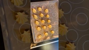 6 секретов заварного теста на примере профитролей .