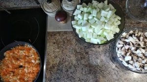 Соедините кабачок и шампиньоны! И вкуснейшая намазка готова!