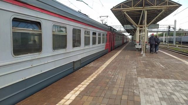 Электропоезд ЭД4М-0227 с сообщением Москва - Фрязево. смотреть онлайн