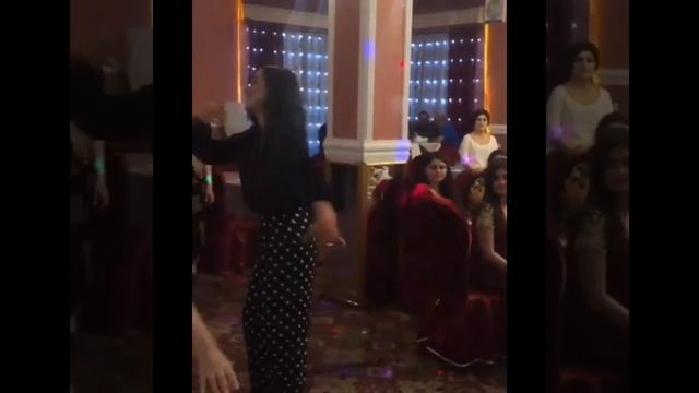 Мадина Акназарова #танец #танц #ракс#Мадина #Акназарова #Таджикистан смотреть онлайн