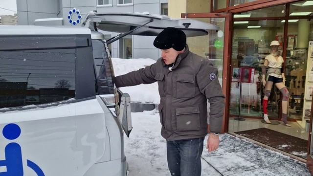 Такси с пандусом - транспортировка инвалидов на комфортабельных микроавтобусах смотреть онлайн