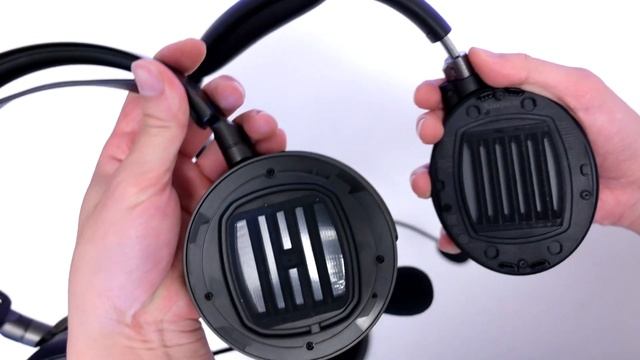 Audeze Maxwell Review - What makes it so unique?