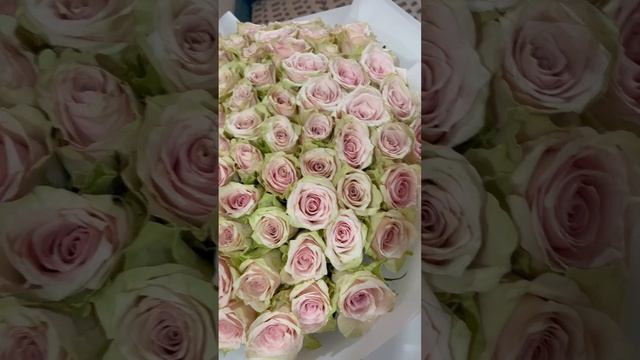 Последний букет из 101 розы папа подарил маме на день рождения 2021г.Таких букетов раньше было мног смотреть онлайн