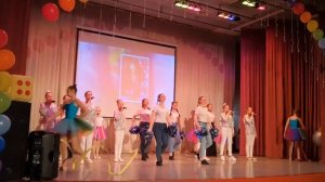 Песня "Герои спорта" в  исполнении детского коллектива. Александра Пахмутова, Николай Добронравов