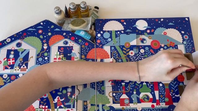 L'occitane / 2021-2022 / Классический адвент календарь Advent Calendar 2021 / обзор