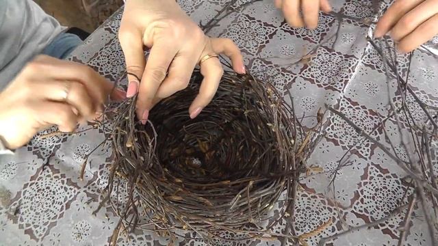 Пасхальное гнездышко из березовых веток смотреть онлайн