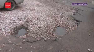 Коммунальщики оставили ямы на Ладо Кецховели
